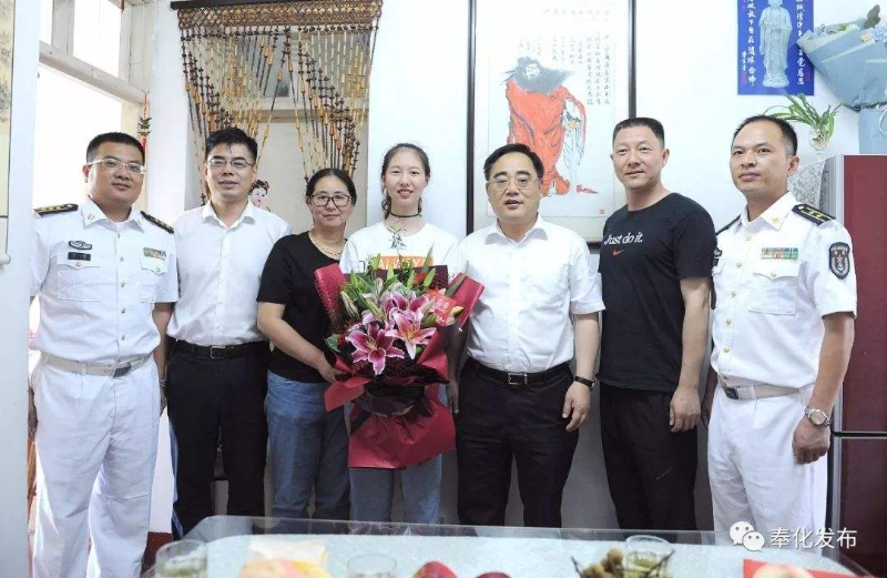 高浩孟看望慰問崔譯文